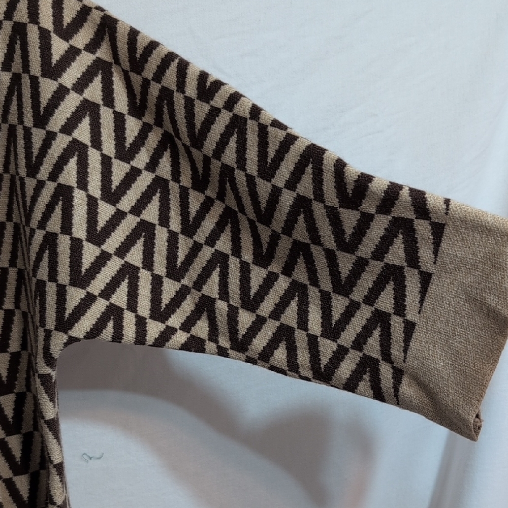 Chic Geometric Patterned Turtleneck Sweater - image 5